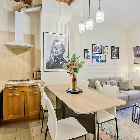 Apartment Place Des Vosges - Marais - Prime Location