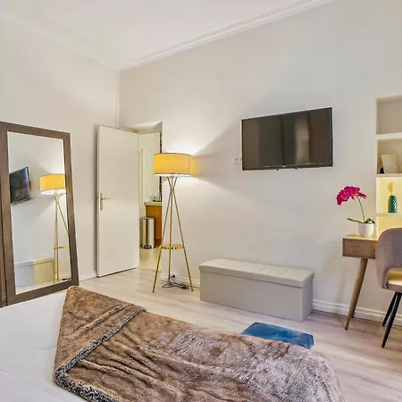 Apartment Place Des Vosges - Marais - Prime Location *