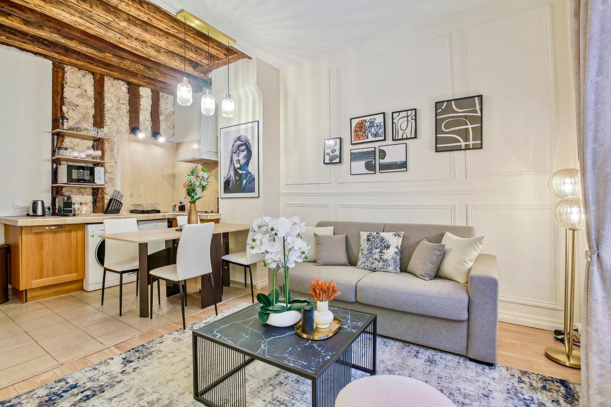 Apartment Place Des Vosges - Marais - Prime Location Paris