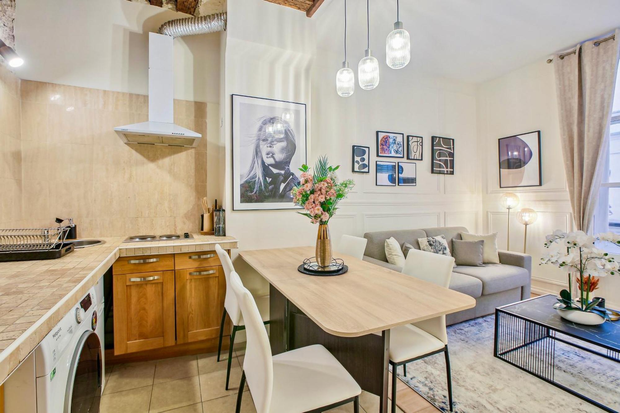 Apartment Place Des Vosges - Marais - Prime Location